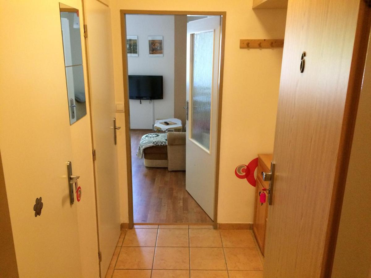 Apartman Orbit Карлов Екстериор снимка