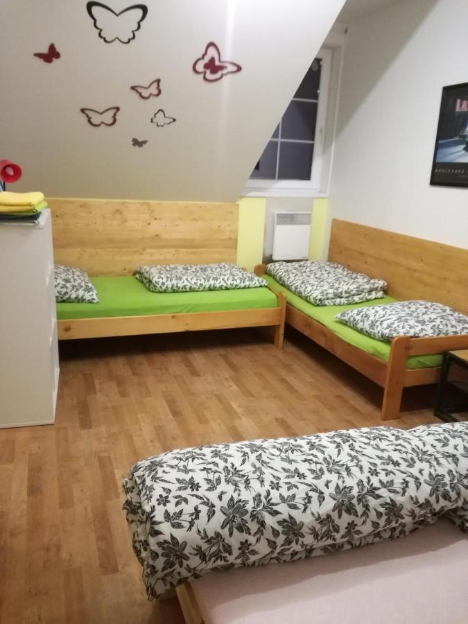 Apartman Orbit Карлов Екстериор снимка