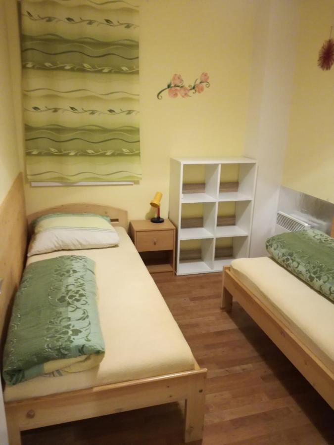 Apartman Orbit Карлов Екстериор снимка